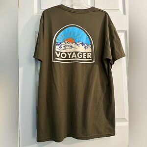 Dark green graphic tshirt